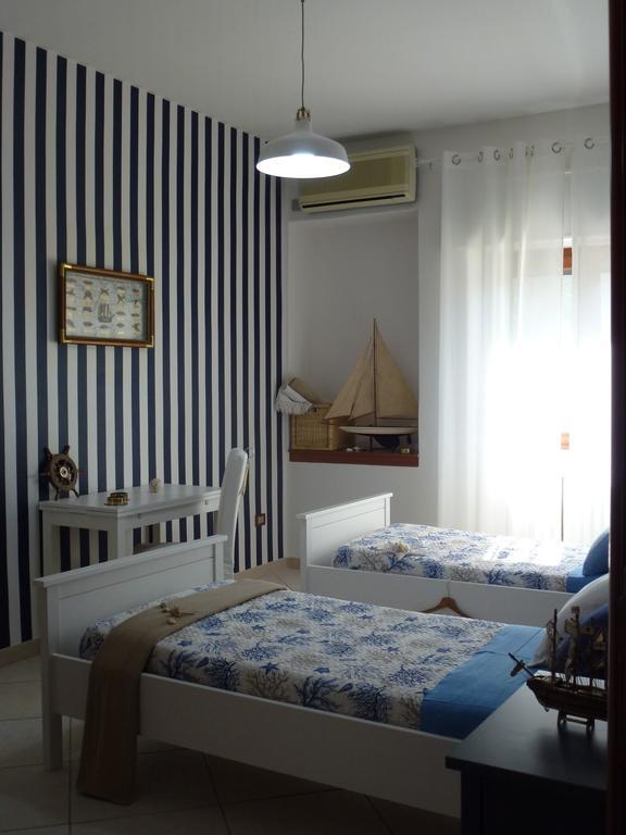 Suite Blue Marine Ταράντο Δωμάτιο φωτογραφία